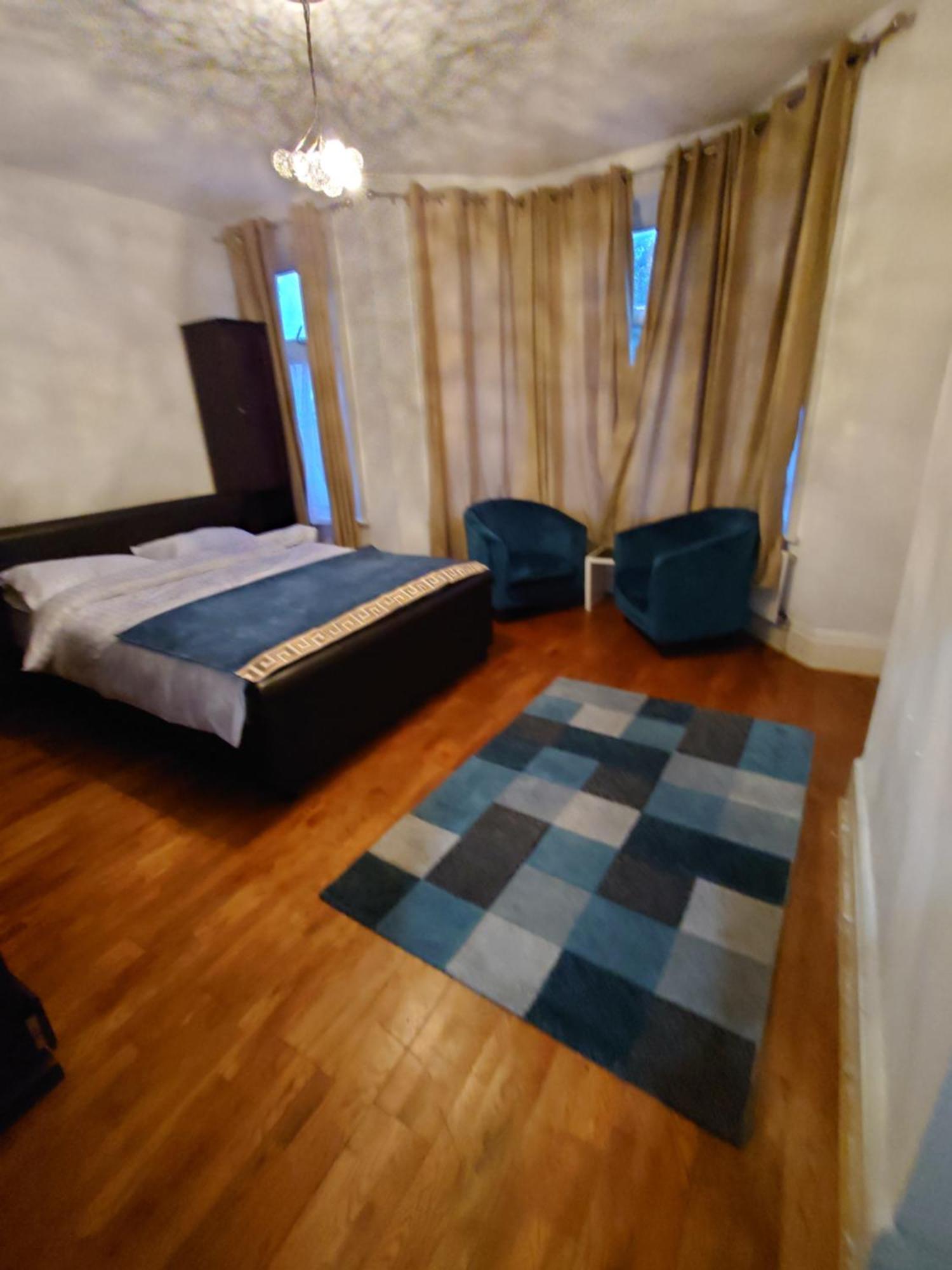 Edwardian 4 Bedrooms With 4 Bathrooms Townhouse, Next To Underground, Accommodates 10 People Лондон Экстерьер фото